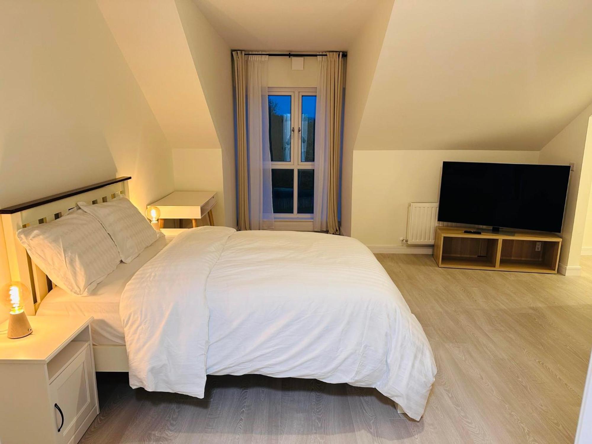 King Room With Ensuite In Dublin Клондолкин Экстерьер фото